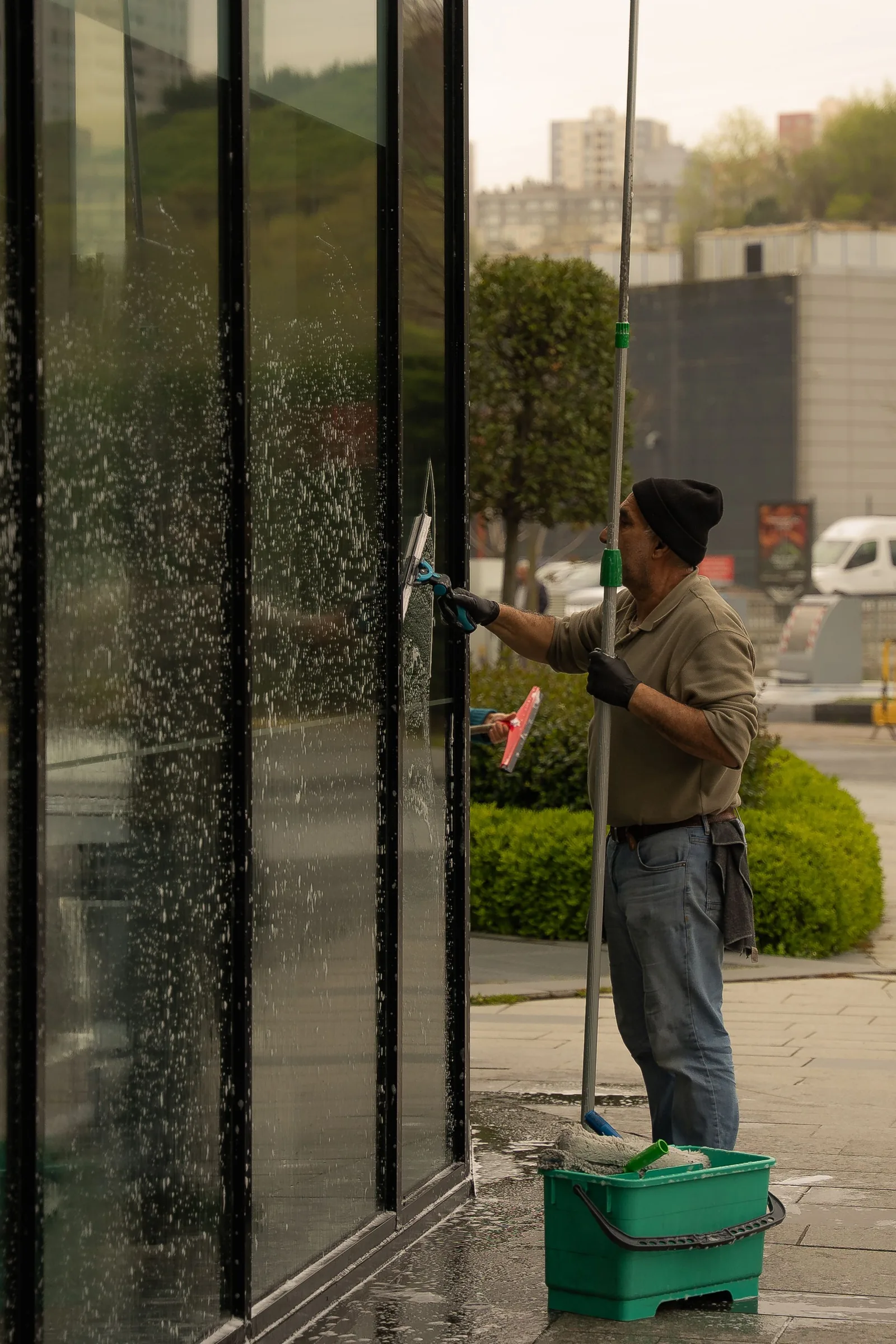 Window Cleaner Near Sunrise Recreation Area, Fair Oaks