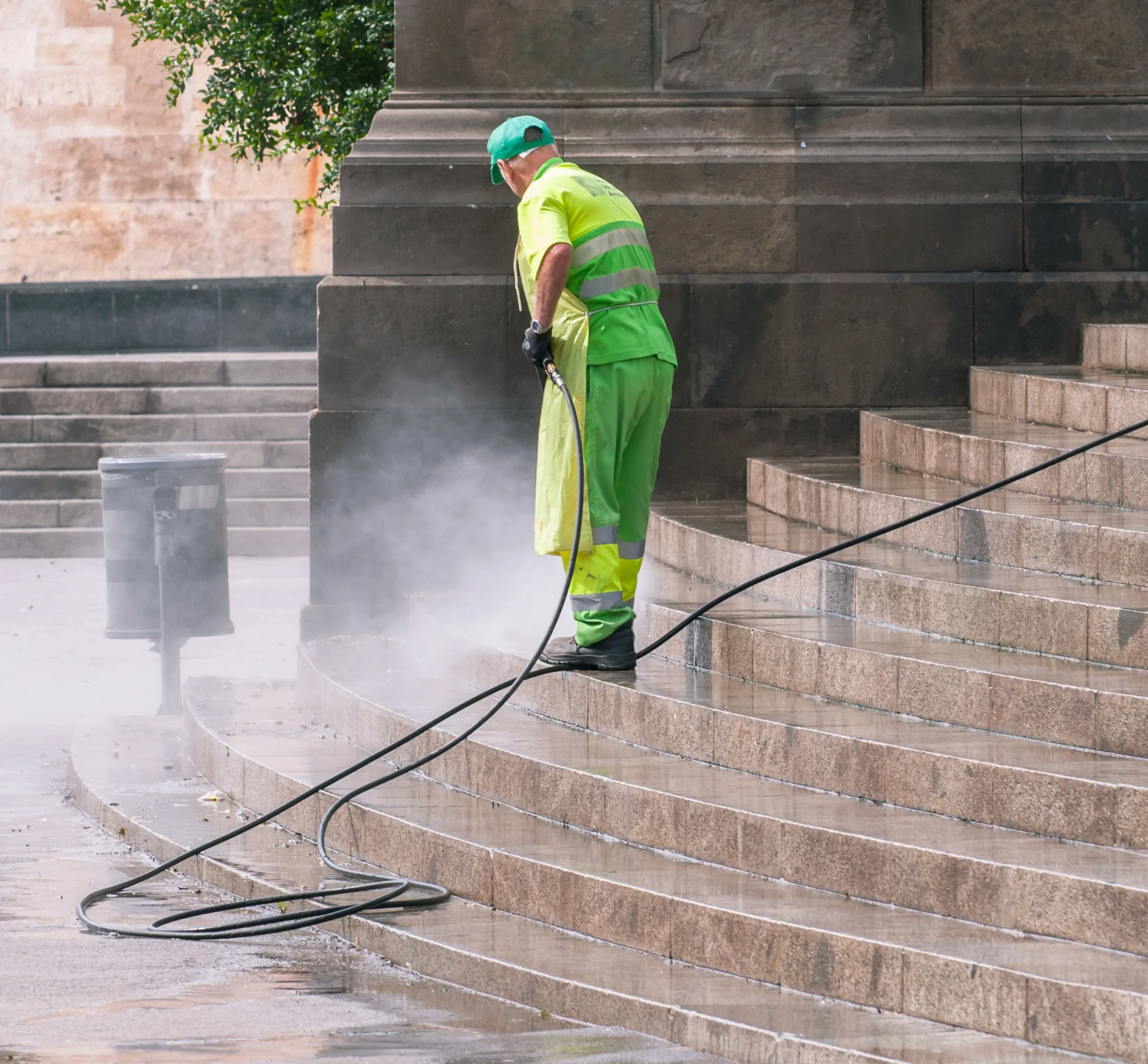 Driveway Pressure Washing in Fair Oaks, CA